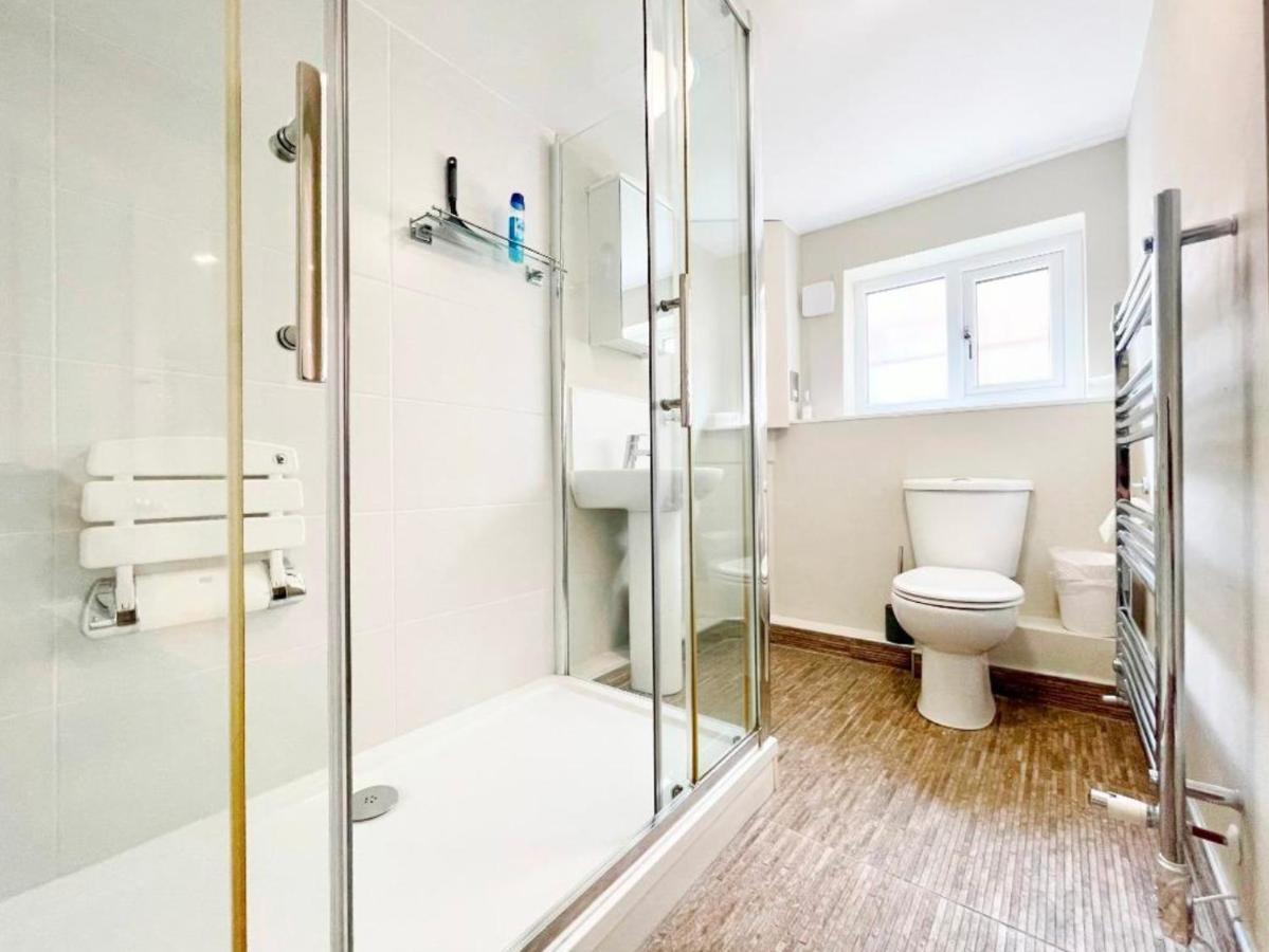 Cheltenham Central Apartment, Parking, Close bars&Restaurants Buitenkant foto